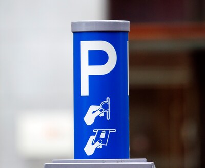 2011-02-25-13-18-22-den-haag-parkeren-wordt-steeds-duurder-bij-twee-op-de-drie-parkeergarages-in-de.jpeg