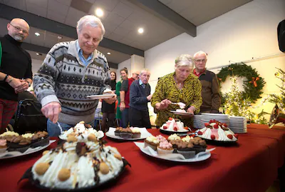 25-12-2019-lichtenvoorde-kerstdiner-voor-eenzame-ouderen-de-oudere-inwoners-van-lichtenvoorde-kunnen.webp