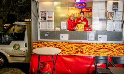 ar20251124-4052-yvonne-stopt-met-haar-snackkar-in-ridderkerk-foto-frank-de-roo.jpeg