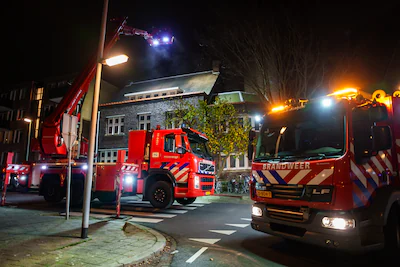 de-brand-in-de-kerk-aan-de-was-snel-onder-controle.webp