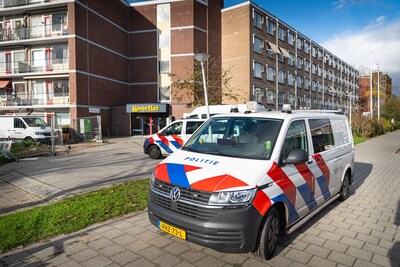de-politie-deed-uitgebreid-onderzoek-in-de-woning-aan-de-huniadijk.jpeg