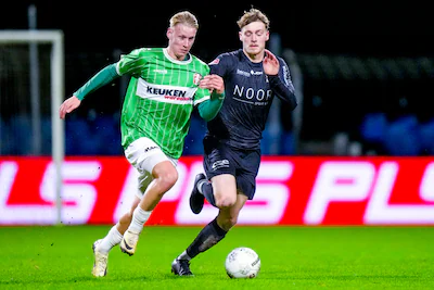 dordrecht-25-11-2024-m-scores-stadium-season-2024-2025-football-keuken-kampioen-divisie-match-betwee.webp