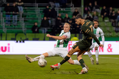 dordrecht-28-11-2025-m-scores-stadium-season-2025-2026-dutch-keuken-kampioen-divisie-football-match.avif