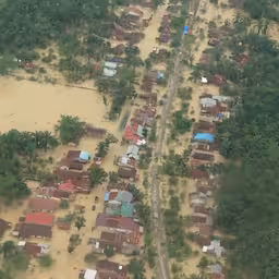 helikopterbeelden-tonen-overstroomde-provincie-in-indonesie.jpg