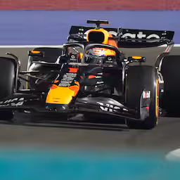 live-f1-verstappen-als-derde-naar-strijd-om-poleposition-in-qatar.jpg