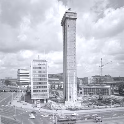 nieuwe-raadplaat-rvt-29-11-2025-rotterdam-cenrtrumglijbekisting-voor-de-nieuwe-shelltoren-aan-het-ho.avif