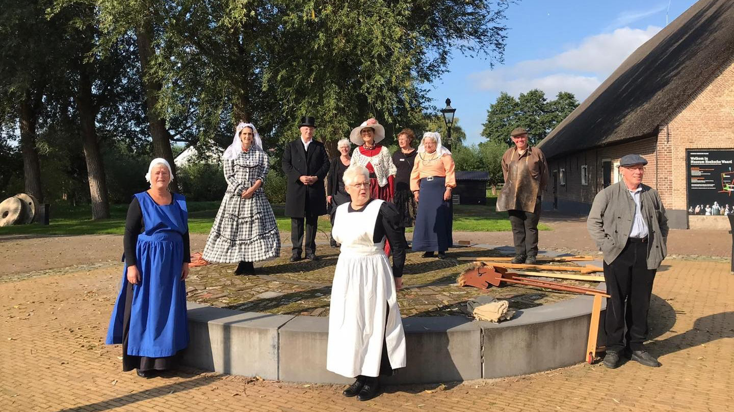 vrijwilligers-Museum-Hoeksche-Waard_edited.jpg