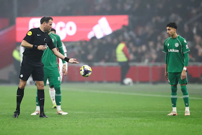 1764584710_amsterdam-30-11-2025-johan-cruijff-arena-season-2025-2026-dutch-eredivisie-football-match-between-aj.webp
