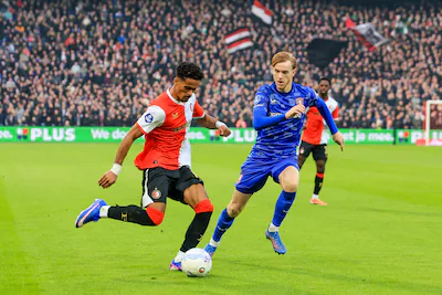 1766329875_rotterdam-21-12-2025-stadion-de-kuip-season-2025-2026-dutch-eredivisie-football-match-between-feyeno.webp