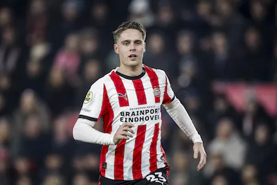 2025-12-13-20-17-31-eindhoven-joey-veerman-of-psv-eindhoven-tijdens-de-nederlandse-eredivisie-wedstr.webp