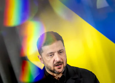 2025-12-16-13-50-26-den-haag-de-oekraiense-president-volodymyr-zelensky-en-premier-dick-schoof-geven.webp