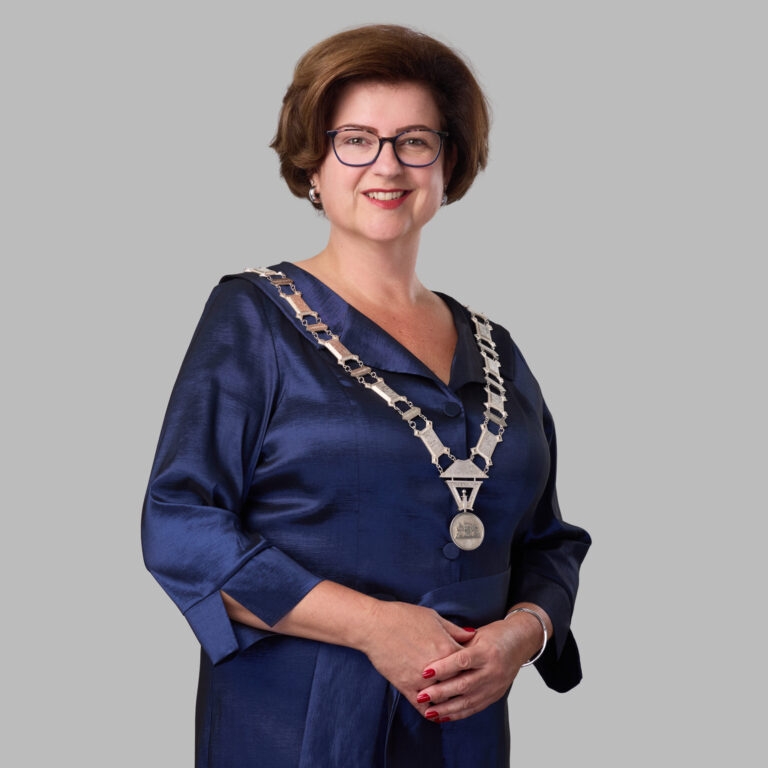 Burgemeester-Marian-Witte-gemeente-Hoeksche-Waard-scaled.jpeg