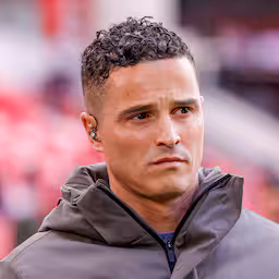afellay-keert-als-assistent-terug-bij-psv-en-volgt-per-direct-gestopte-ooijer-op.jpg