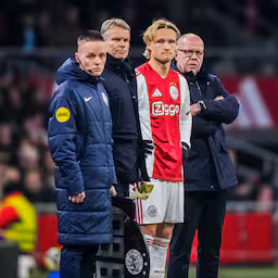 ajax-trainer-grim-moet-risico-nemen-met-dolberg-nood-breekt-wet.jpg