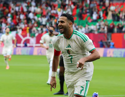 algeria-s-forward-7-riyad-mahrez-during-the-africa-cup-of-nations-can-group-e-football-match-between.webp