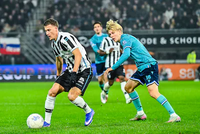 almelo-2012-2025-stadium-asito-season-2025-2026-dutch-eredivisie-football-match-between-heracles-alm.webp