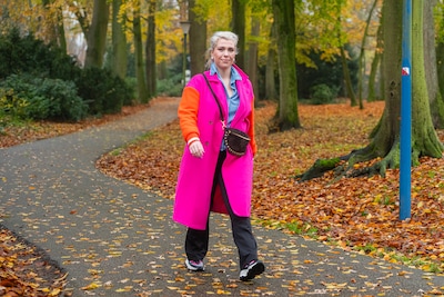 ar20251127-4337-sabrina-koudijs-tijdens-een-wandeling-in-het-walkartpark-in-zeist-ze-viel-60-kilo-af.jpeg