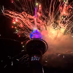 auckland-verwelkomt-2026-met-een-vuurwerkshow-vanaf-sky-tower.jpg