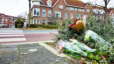 bloemen-voor-het-doodgereden-slachtoffer.webp