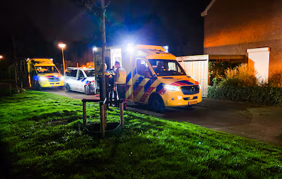 de-politie-onderzoekt-een-steekpartij-in-papendrecht.avif