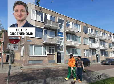 de-woning-in-carnisse-waar-beenhakker-geboren-werd-en-opgroeide-links-op-de-hoek-eerste-verdieping.webp