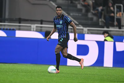denzel-dumfries-plays-during-the-italian-serie-a-football-match-between-inter-fc-internazionale-and.webp