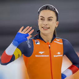 femke-kok-wint-in-baanrecord-weer-op-500-meter-schulting-valt-in-hamar.jpg