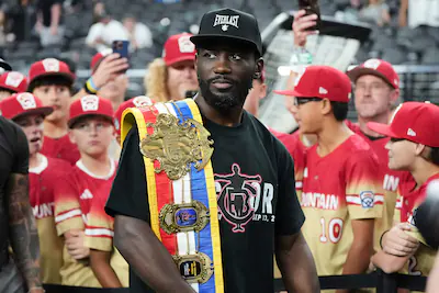 file-boxer-terence-crawford-attends-the-nfl-football-game-between-the-las-vegas-raiders-and-the-los.webp