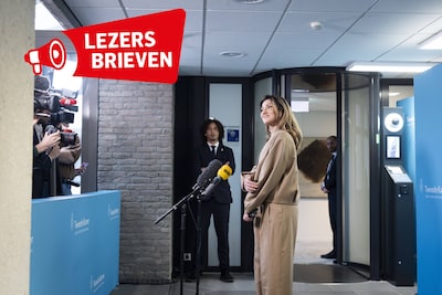fractievoorzitter-dilan-yesilgoz-van-de-vvd-na-afloop-van-een-gesprek-met-informateur-sybrand-buma.jpeg