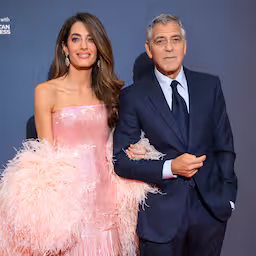 george-clooney-en-gezin-krijgen-frans-paspoort.jpg