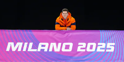kayo-vos-in-het-milano-ice-park-waar-hij-het-olympische-ijs-heeft-getest-en-de-1000-meter-wist-te-wi.webp