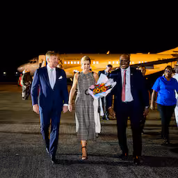 koningspaar-landt-in-suriname-voor-eerste-staatsbezoek-in-47-jaar.jpg