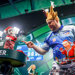 live-wk-darts-ricky-evans-wint-thriller-avondsessie-begint-met-gian-van-veen.jpg