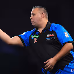 live-wk-darts-wattimena-blijft-in-spoor-anderson-in-jacht-op-beste-wk-prestatie.jpg