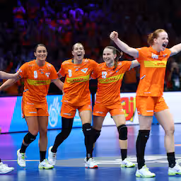 live-wk-handbal-handbalsters-stralen-na-zege-koning-deed-mee-met-onze-yell.jpg