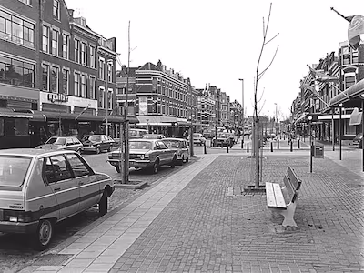 nieuwe-raadplaat-rvt-6-12-2025-rotterdam-kralingemn-1983-de-lusthofstraat-ter-hoogte-van-de-voorscho.avif