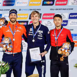 nuis-buigt-voor-fenomenale-stolz-en-is-baanrecord-op-1500-meter-in-thialf-kwijt.jpg
