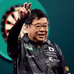 paul-lim-71-straalt-na-zege-en-record-op-wk-darts-hier-doe-ik-het-nog-voor.jpg