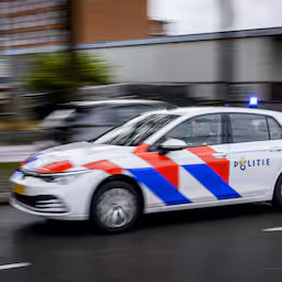 politie-valt-woning-binnen-in-den-haag-en-schiet-man-met-mes-neer.jpg