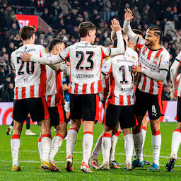 psv-geeft-twee-keer-voorsprong-uit-handen-en-worstelt-zich-langs-heracles.jpg