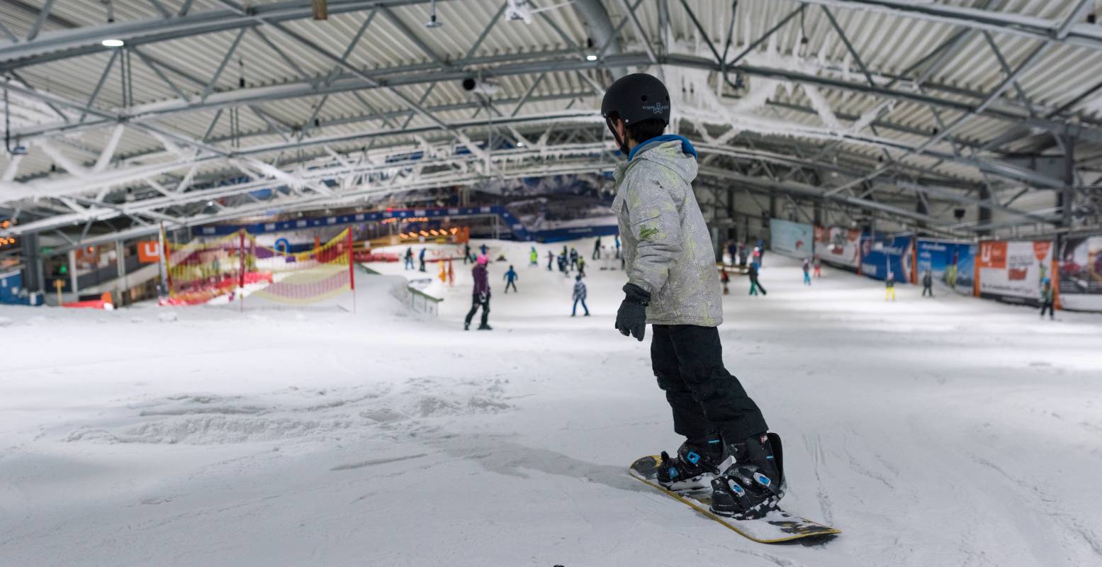 r0-60-1555-800-2ca-de_uithof_snowboarden_indoor-1764862573.jpeg