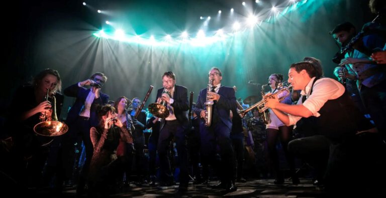 r0-a0-1555-800-65b-nieuwjaarsconcerten_2025_ultieme_nieuwjaarsconcert_amsterdam-1735832349.jpeg