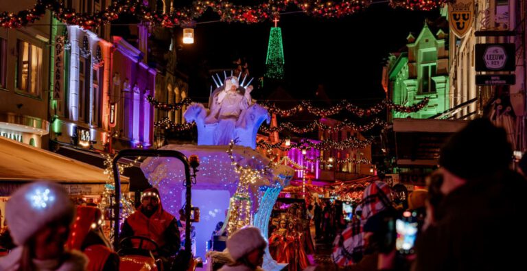 r0-b9-1555-800-119-kerststad_valkenburg_kerstparade-1731400495.jpeg