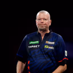 raymond-van-barneveld-snakt-naar-begeleider-ik-ben-een-jantje-lui.jpg