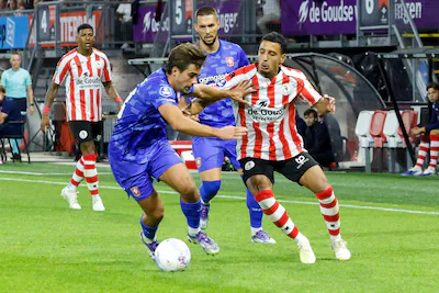rotterdam-voetbal-28-bart-van-rooij-sayfallah-ltaief-tijdens-de-wedstrijd-sparta-fc-twente-in-het-sp.webp