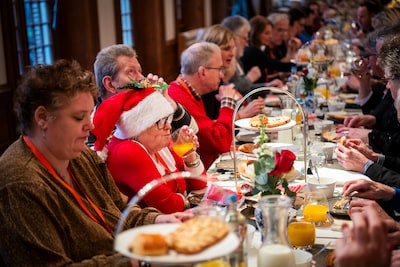 serie-afgekocht-st20241217-35393-apeldoorn-kerstlunch-voor-mensen-voor-wie-het-niet-vanzelfsprekend.jpeg