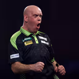 van-gerwen-plaatst-zich-als-zesde-nederlander-voor-derde-ronde-wk-darts.jpg