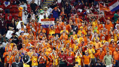 al-khor-het-oranje-legioen-tijdens-de-fifa-world-cup-qatar-2022-groep-a-wedstrijd-tussen-nederland-e.webp