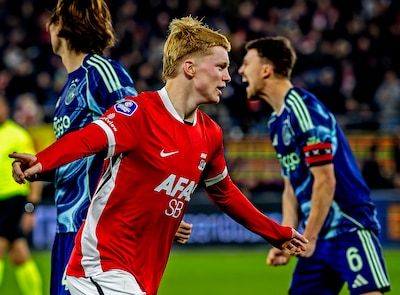az-ajax-knvb-beker-2025-2026-kees-smit-heeft-de-4-0-binnengeschoten-en-laat-youri-baas-in-woede-onts.jpeg