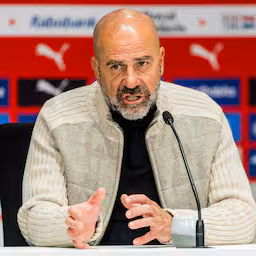 bosz-over-toekomst-als-trainer-van-psv-ik-ben-er-zelf-al-heel-lang-uit.jpg